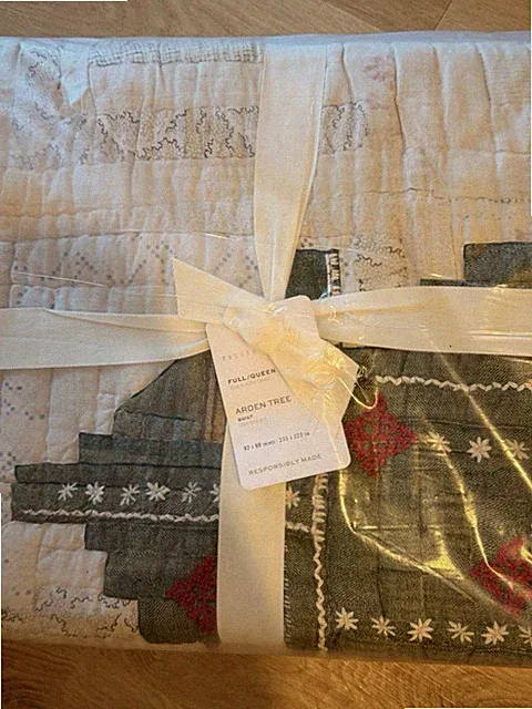 Pottery Barn Arden Christmas Tree Handcrafted Quilt Bedding Full/Queen Green Red