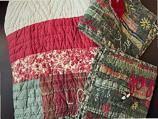 POTTERY BARN Winter Dreams *KING QUILT Pair EURO SHAMS Patchwork Christmas TREE