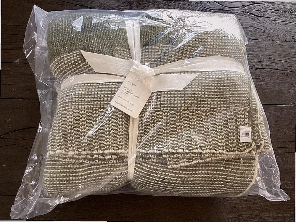Pottery Barn Winter Wonderland Tree Cabin Blanket 96" x 92" Christmas green NEW